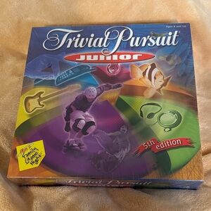 Hasbro Trivial Pursuit Junior 5th Edition Board Game - New In Box